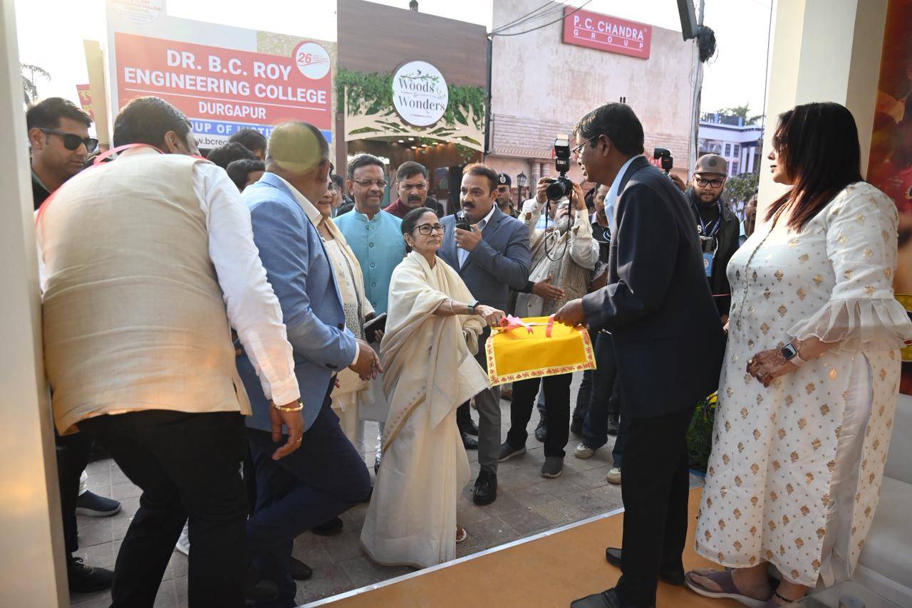 আইএফএর স্টল উদ্বোধন মুখ্যমন্ত্রীর